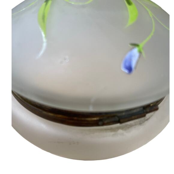 Vintage Hand Painted Clear Frost Hinge Lid Vanity Jar Floral Good Used Condition - Picture 7 of 9